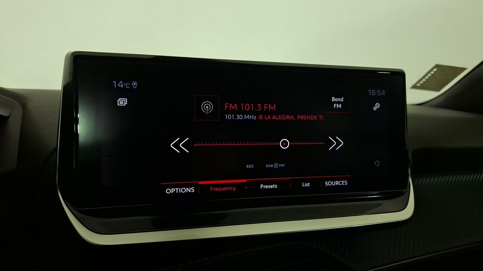 Peugeot 2008 2023 - Imagen 11 de 17