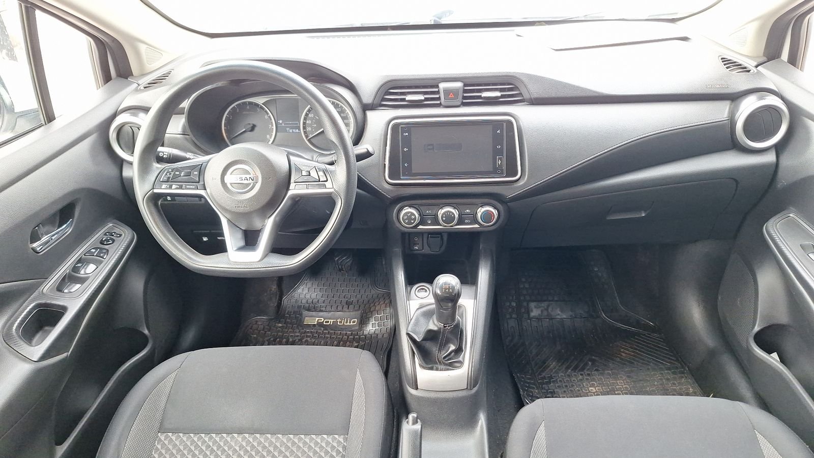 Nissan Versa 2020 - Imagen 6 de 14