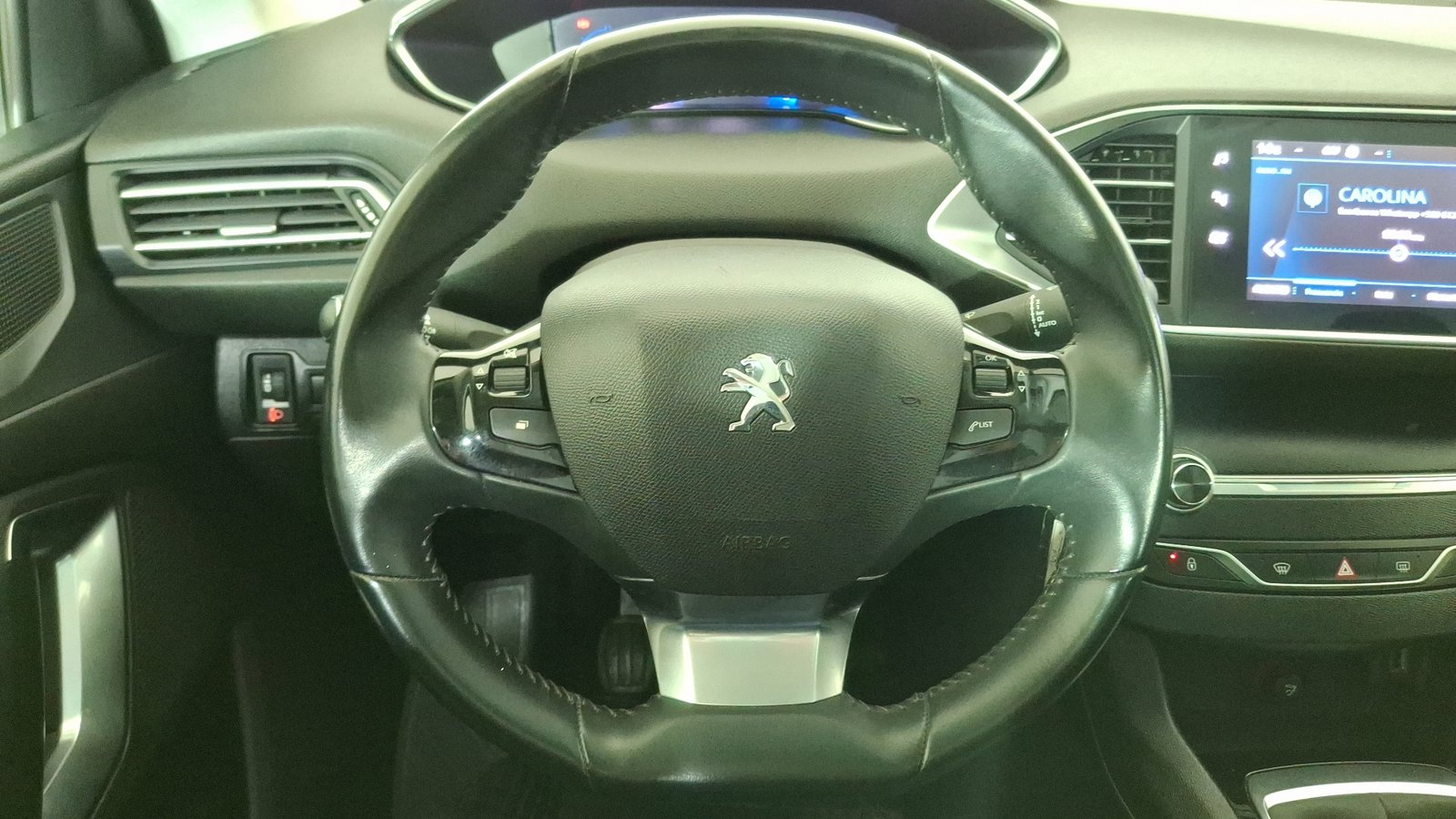 Peugeot 308 2021 - Imagen 8 de 16