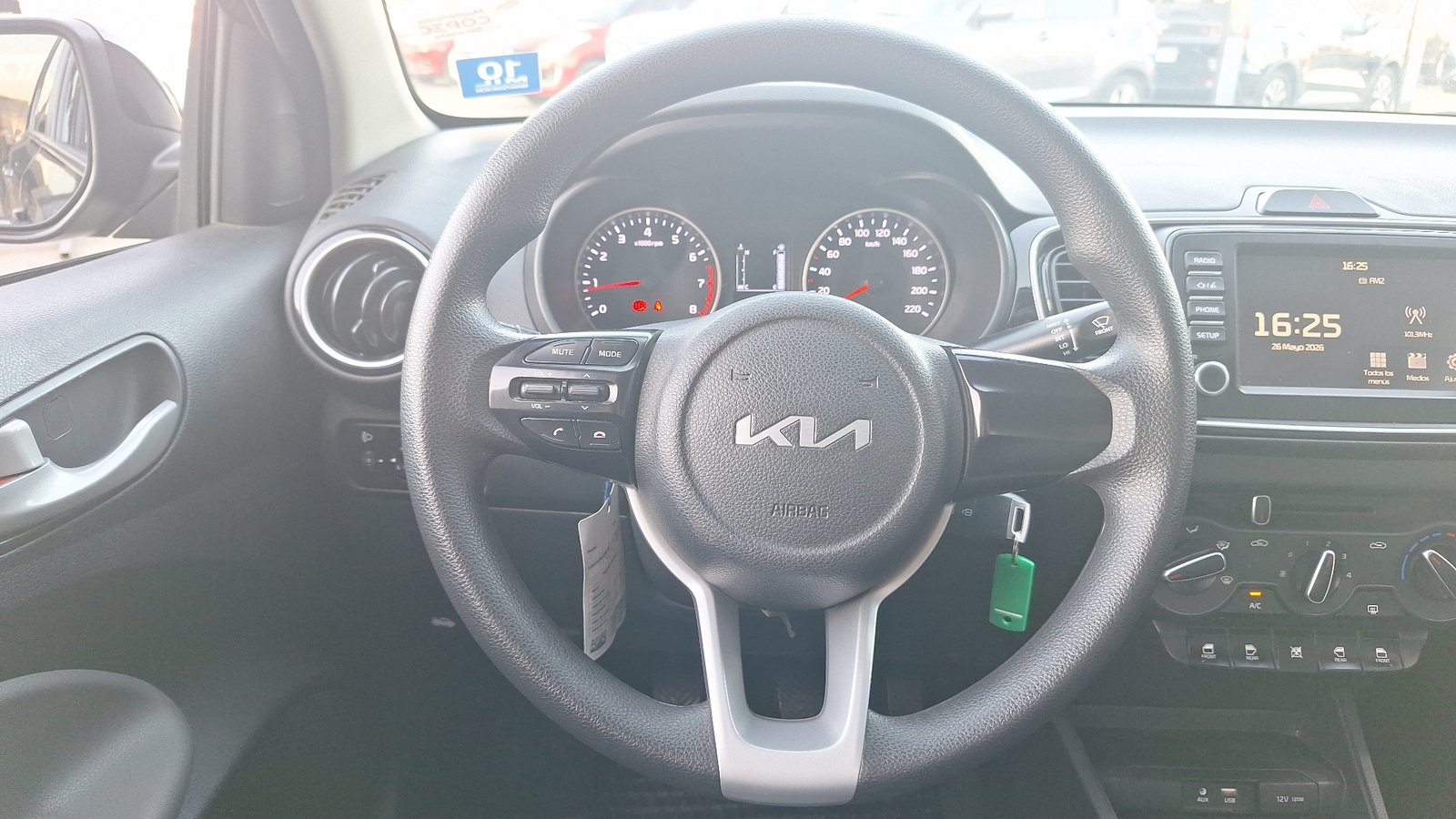 Kia Soluto 2024 - Imagen 8 de 15