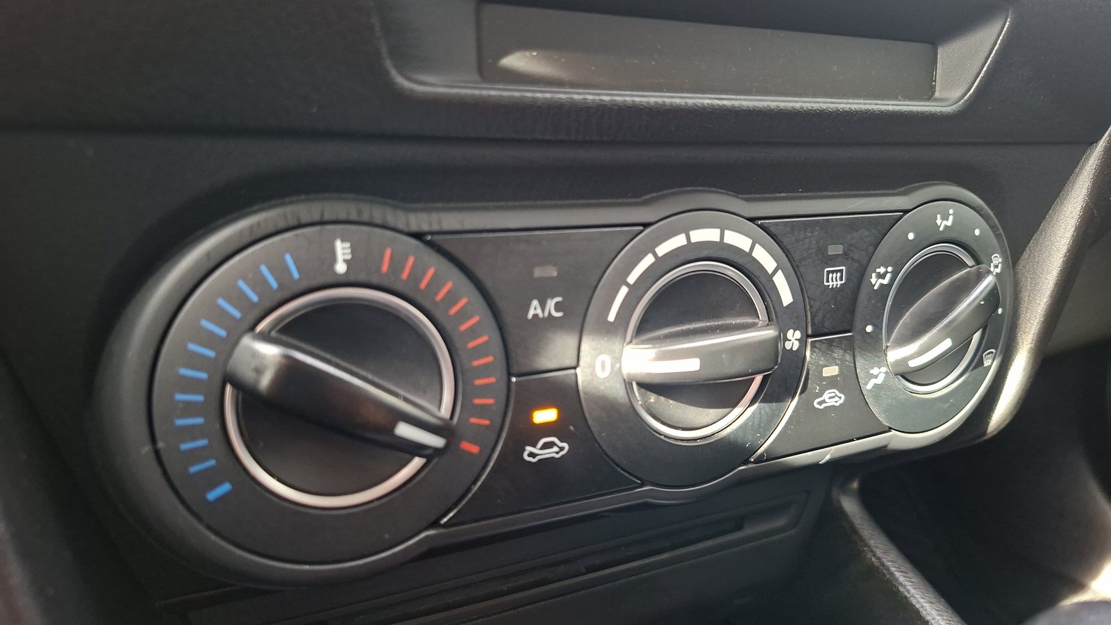 Mazda Mazda 3 2017 - Imagen 16 de 16