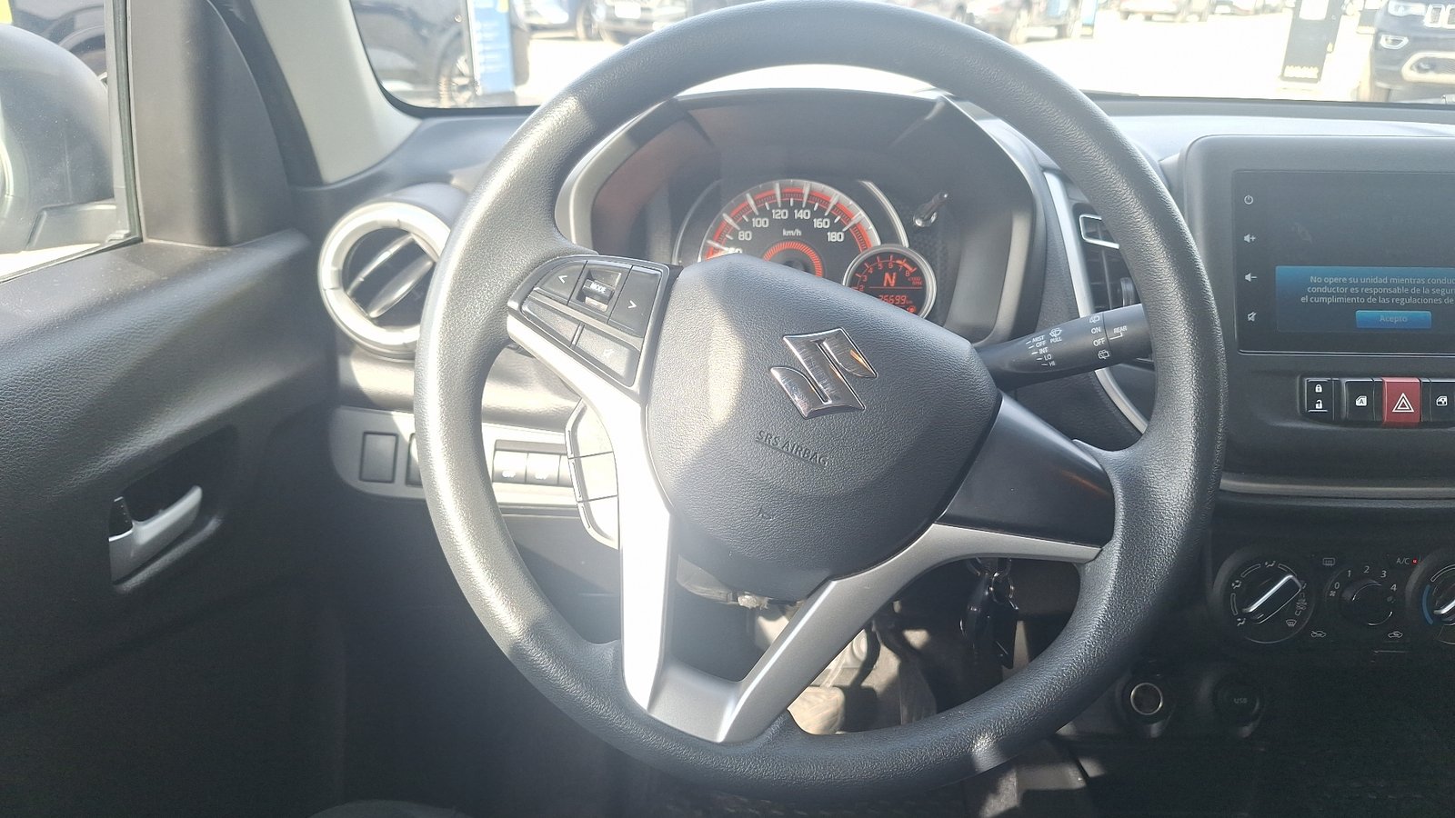 Suzuki Celerio 2023 - Imagen 8 de 14
