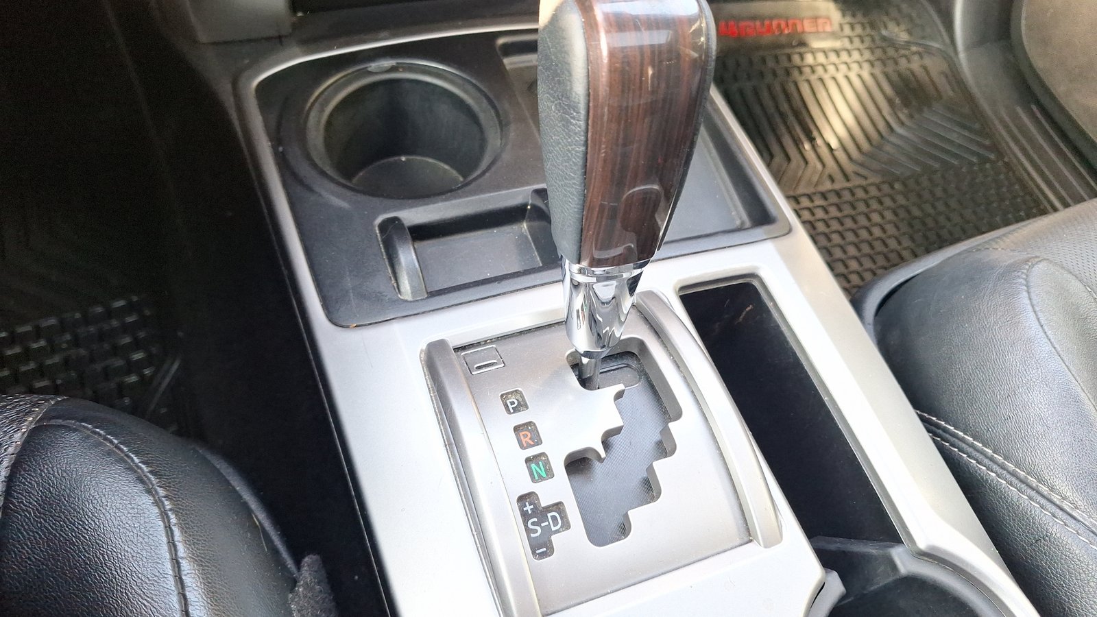 Toyota 4Runner 2018 - Imagen 11 de 17