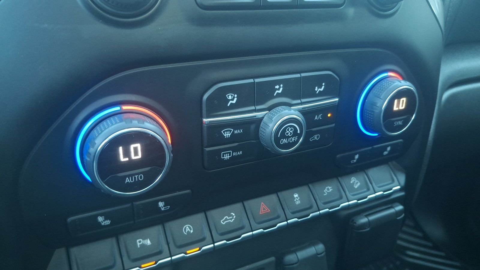Chevrolet Silverado 2022 - Imagen 17 de 18