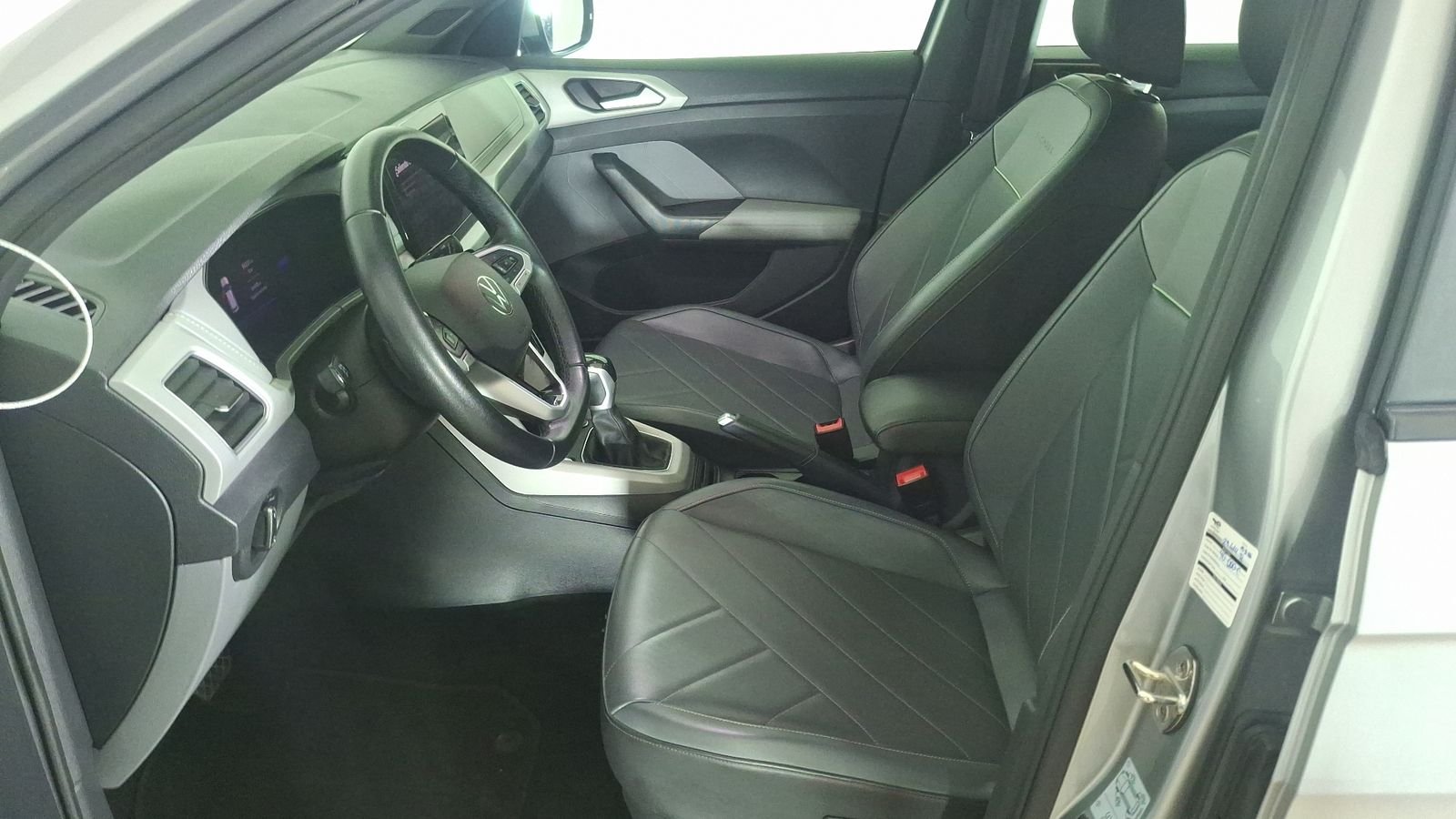 Volkswagen T-Cross 2025 - Imagen 13 de 16