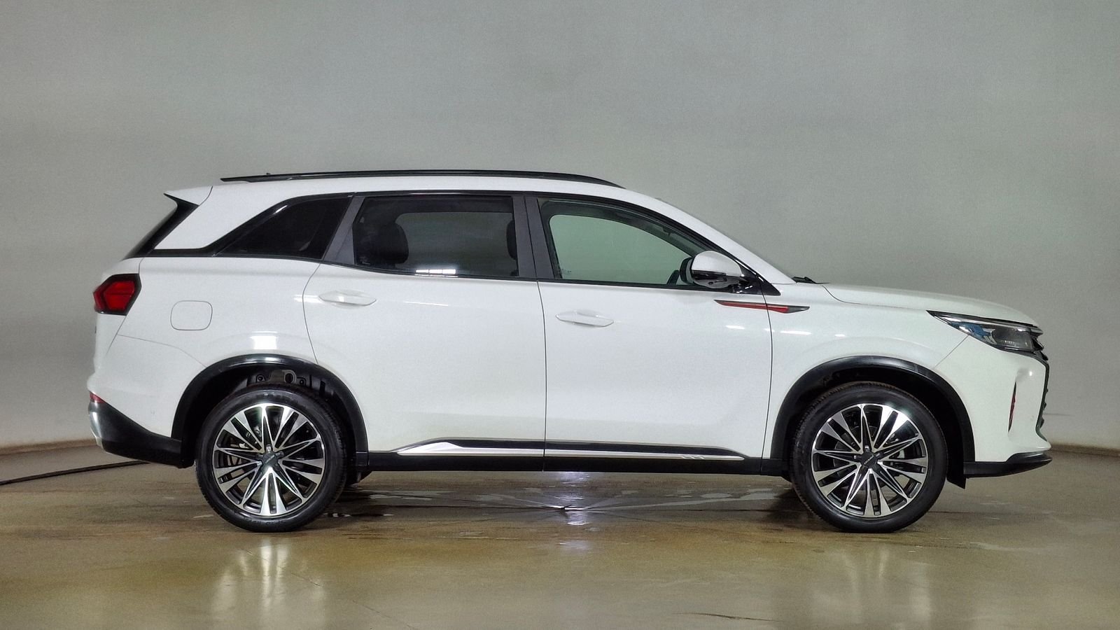 DFSK Suv 600 2024 - Imagen 4 de 18