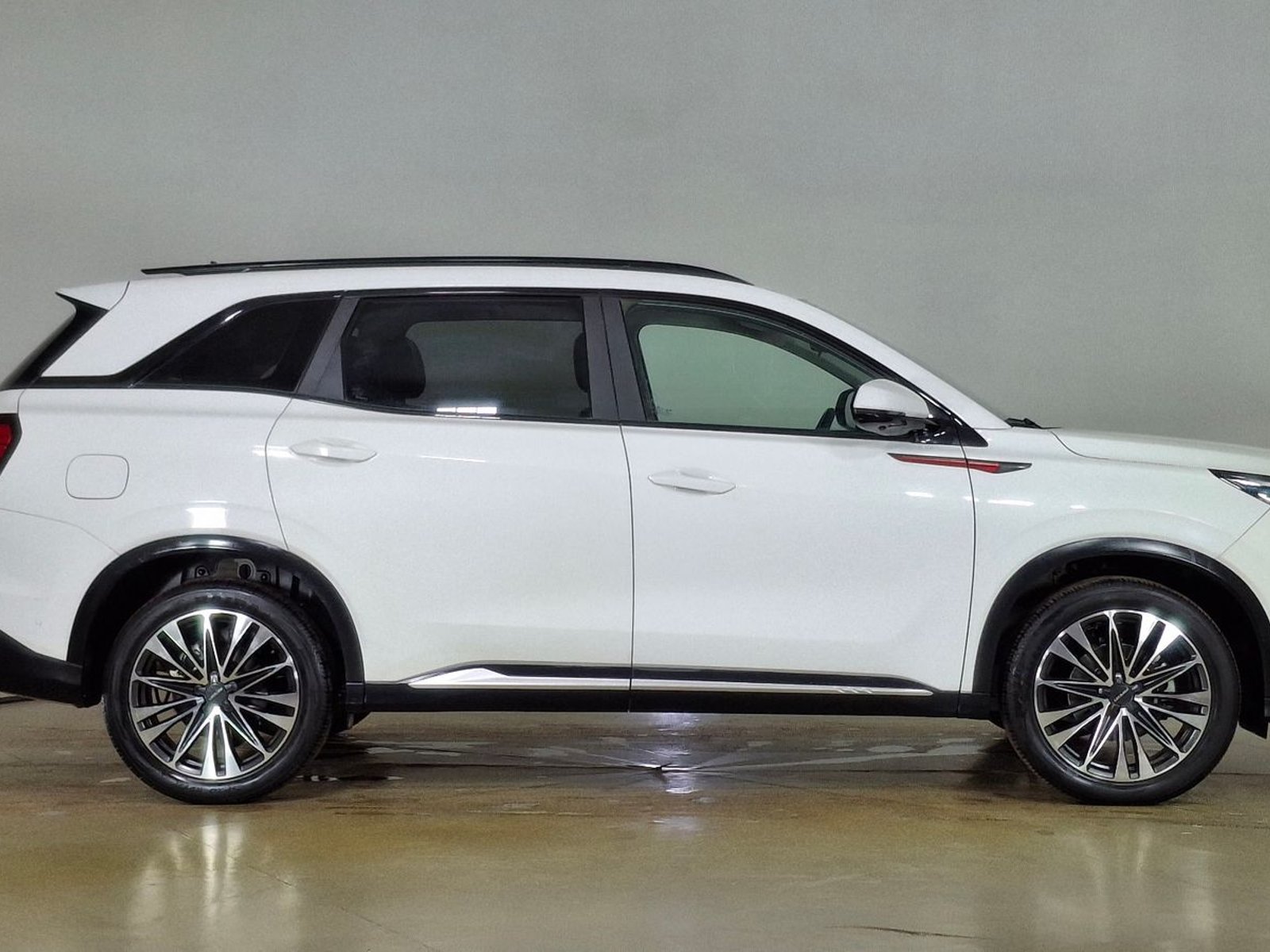 DFSK Suv 600 2024 - Foto 4 de 18