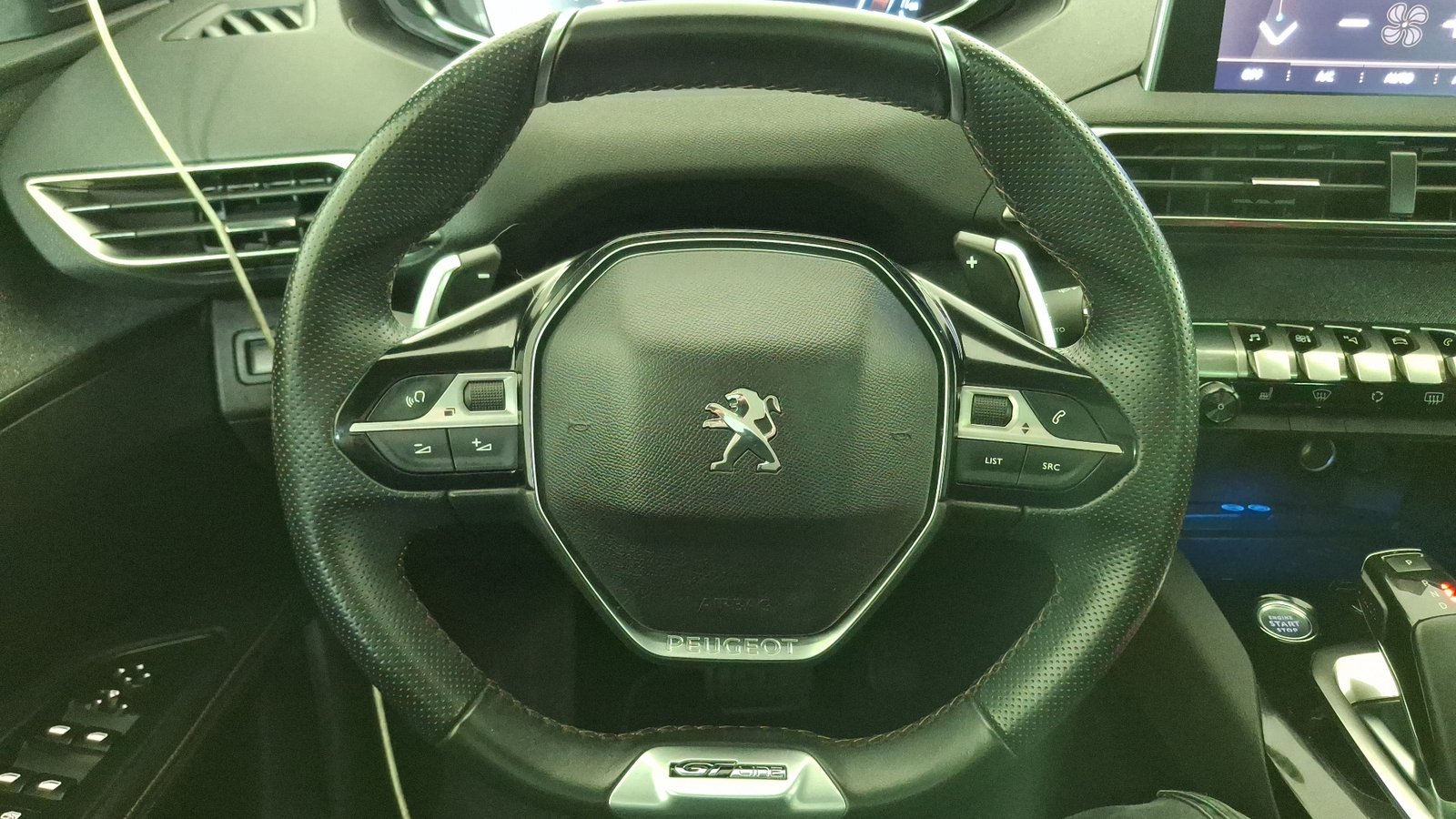 Peugeot 5008 2021 - Imagen 9 de 17