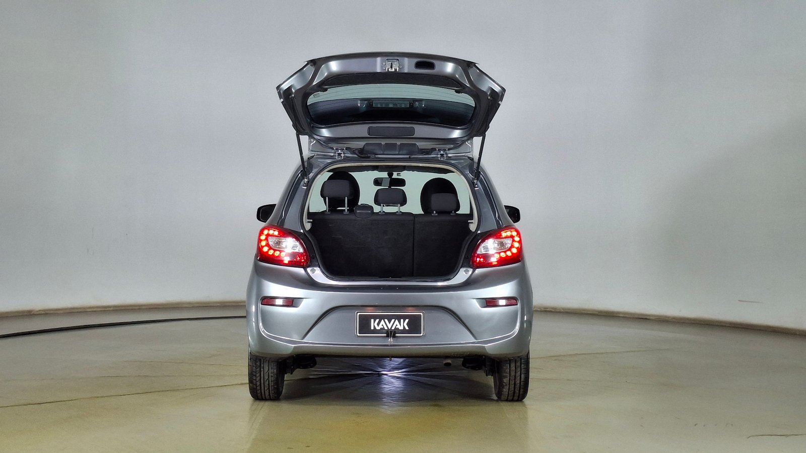 Mitsubishi Mirage 2018 - Imagen 6 de 15