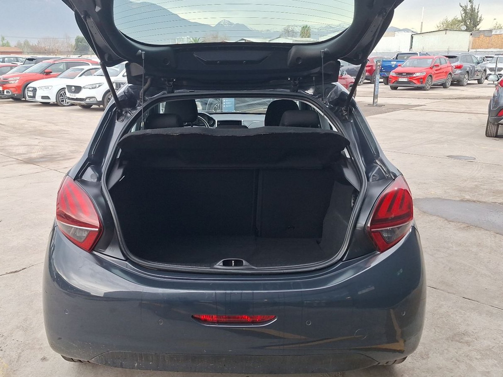 Peugeot 208 2019 - Foto 4 de 15