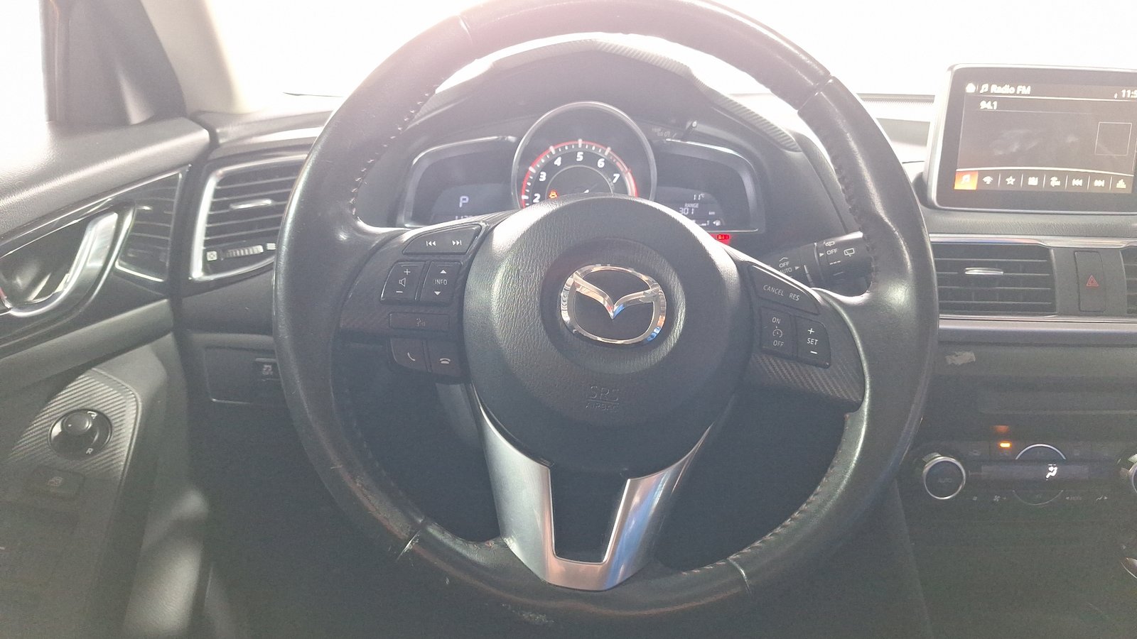 Mazda Mazda 3 2016 - Imagen 8 de 16