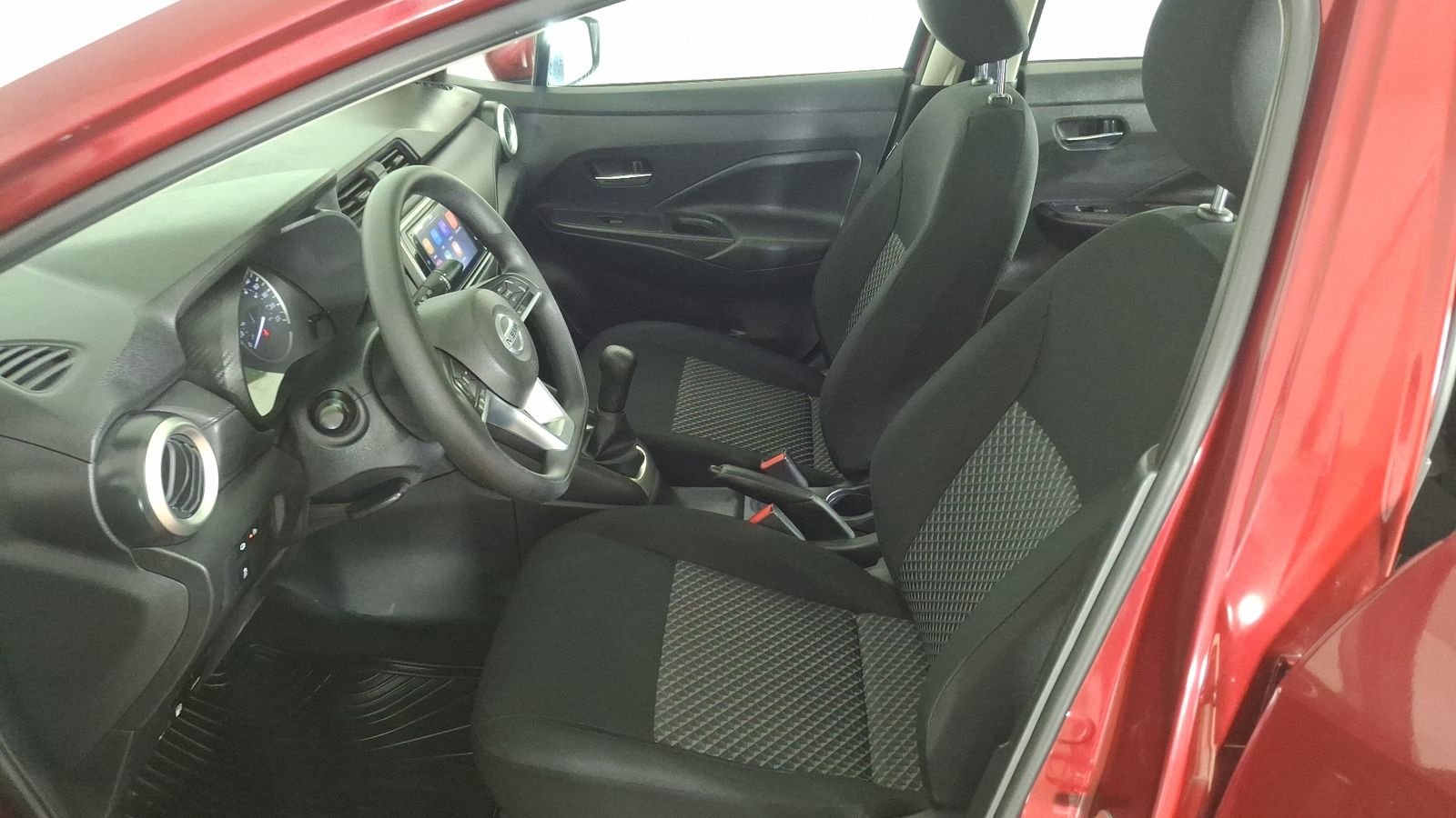 Nissan Versa 2021 - Imagen 12 de 15