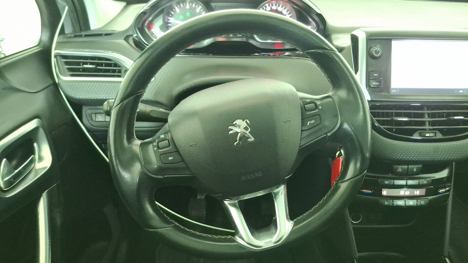 Peugeot 2008 2018 - Imagen 8 de 17
