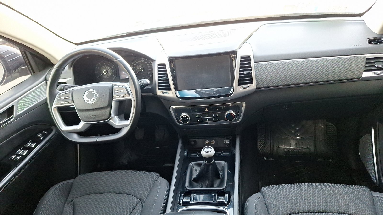 Ssangyong Rexton 2023 - Imagen 6 de 16