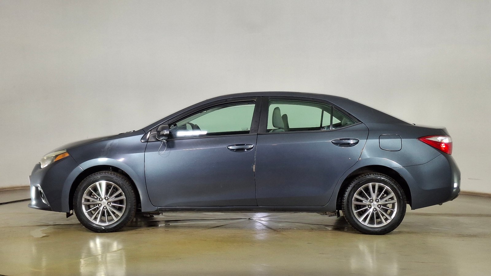 Toyota Corolla 2015 - Imagen 7 de 15