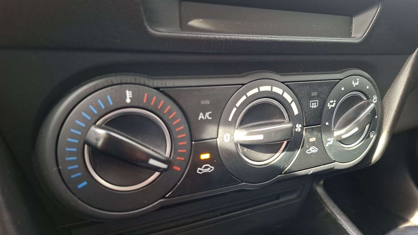 Mazda Mazda 3 2017 - Imagen 16 de 16