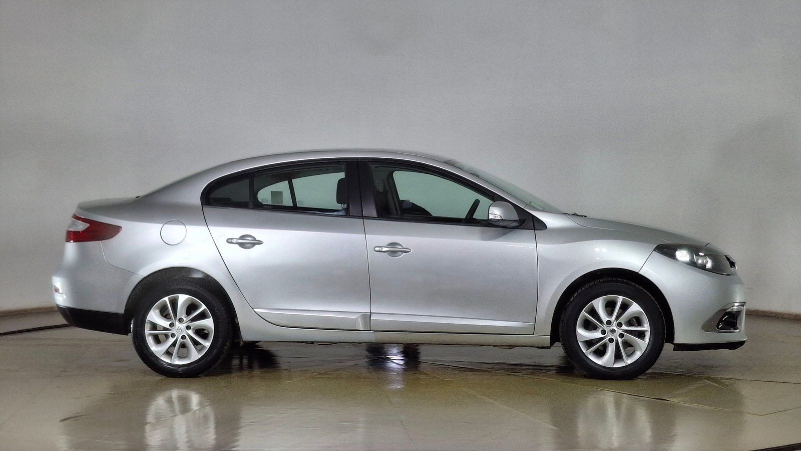 Renault Fluence 2017 - Imagen 4 de 15
