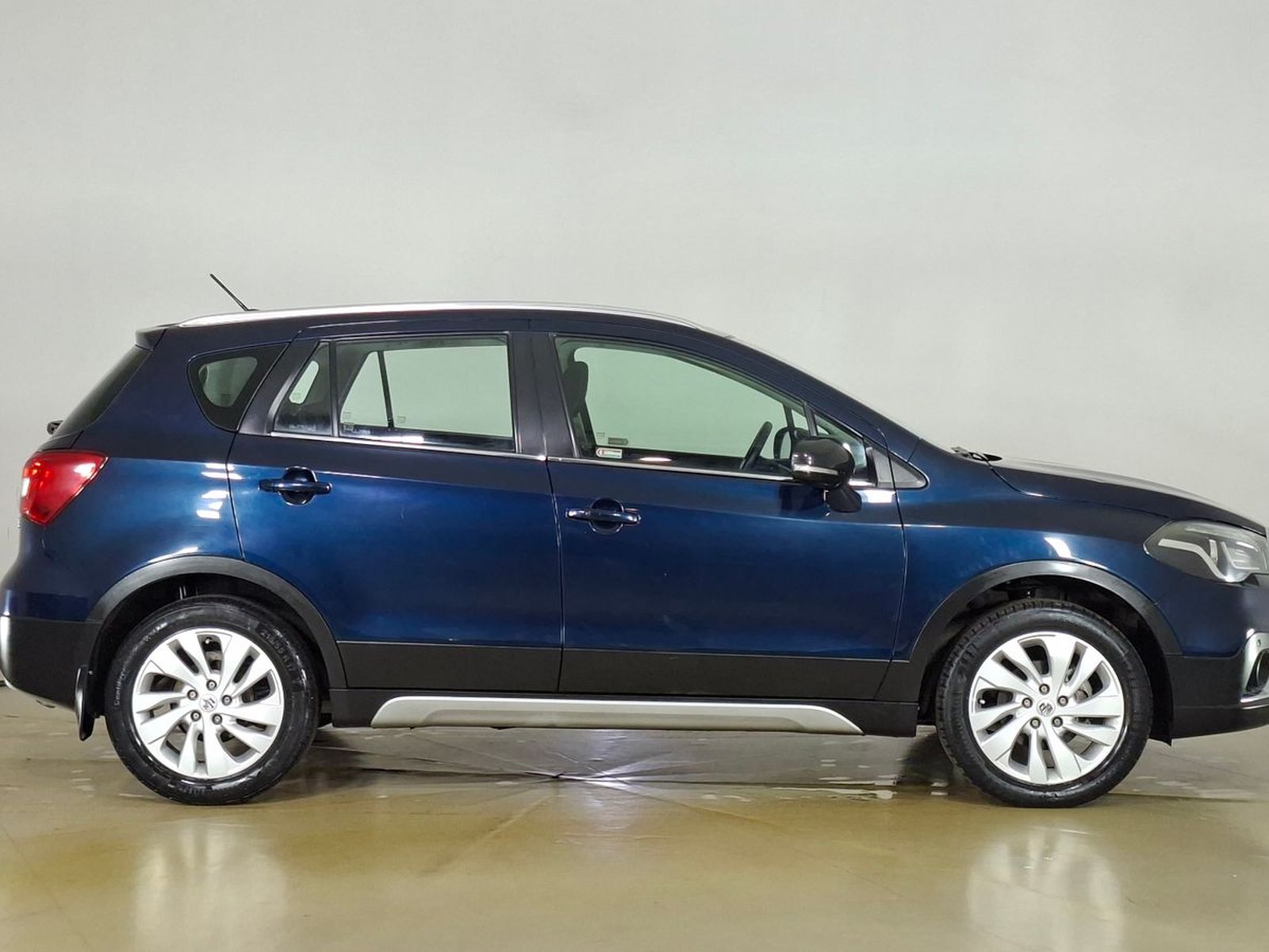 Suzuki S-Cross 2019 - Foto 4 de 17