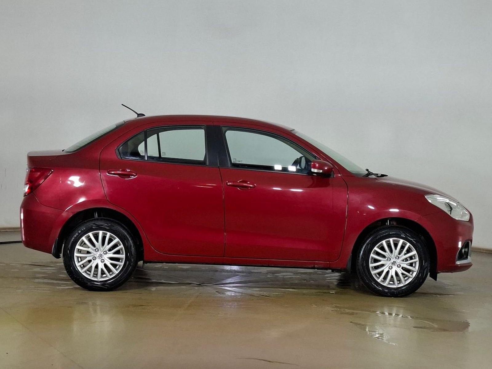 Suzuki Dzire 2022 - Foto 4 de 16