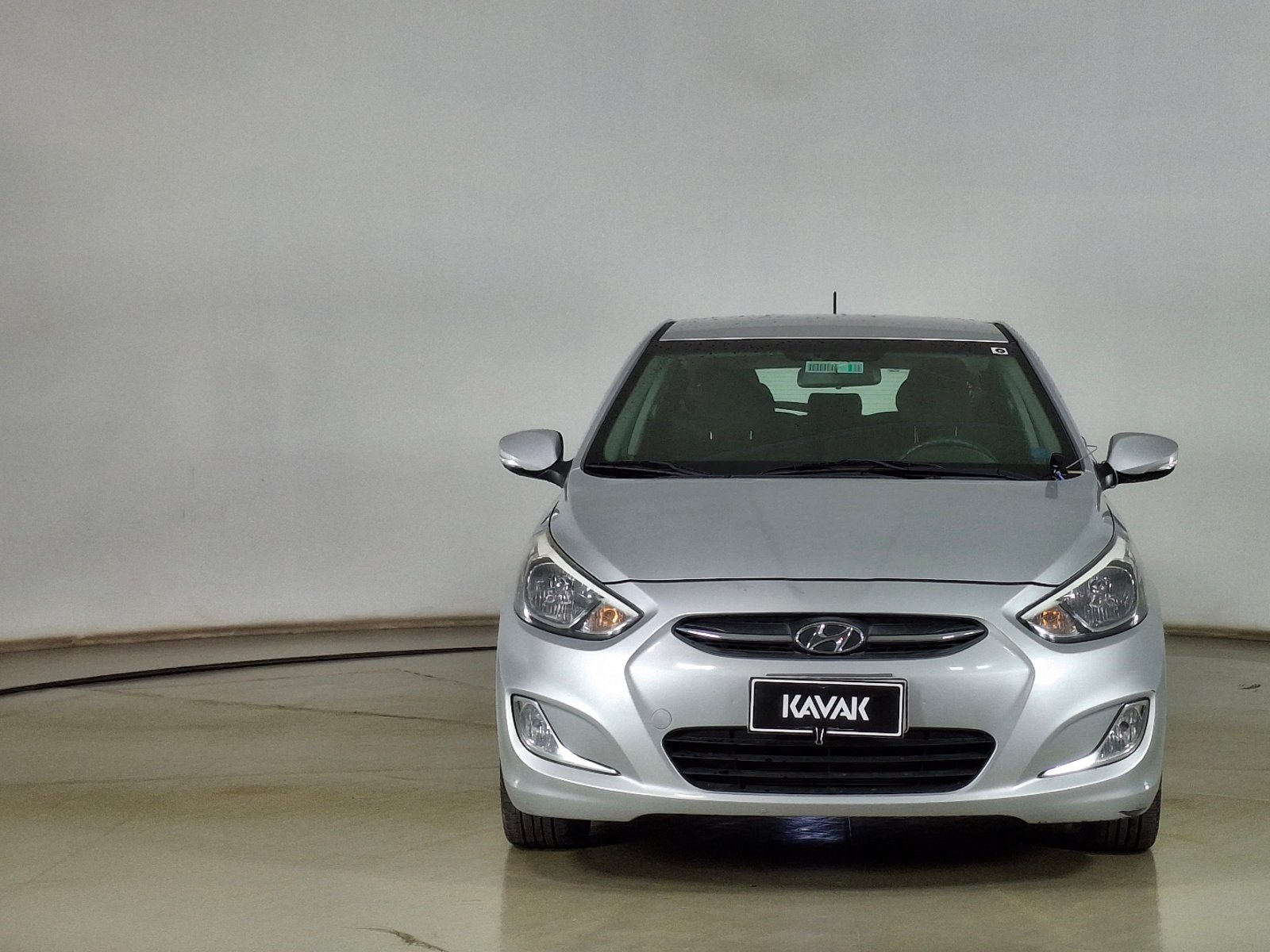 Hyundai Accent 2017 - Foto 2 de 16
