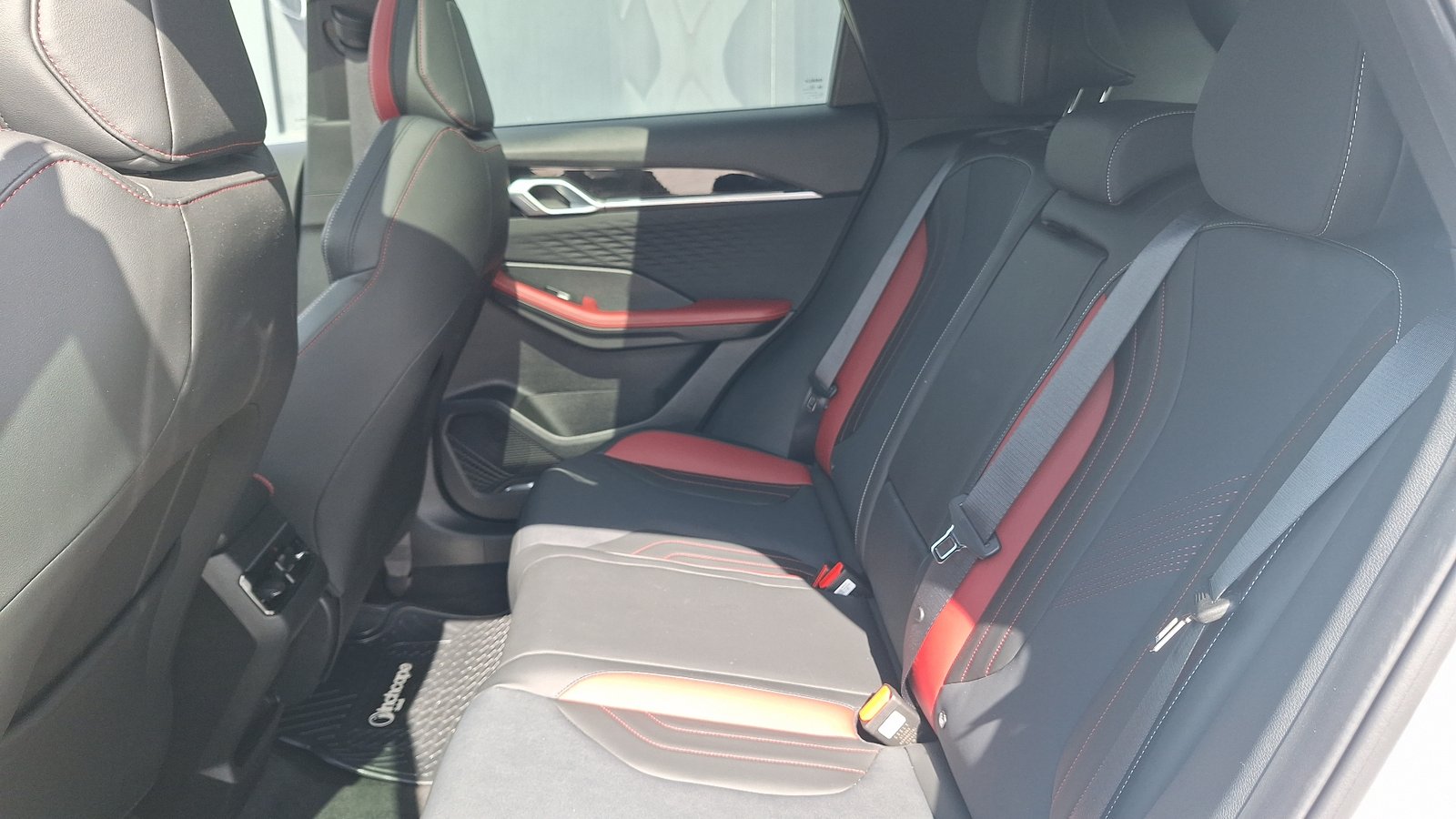 Geely Coolray 2024 - Imagen 14 de 16