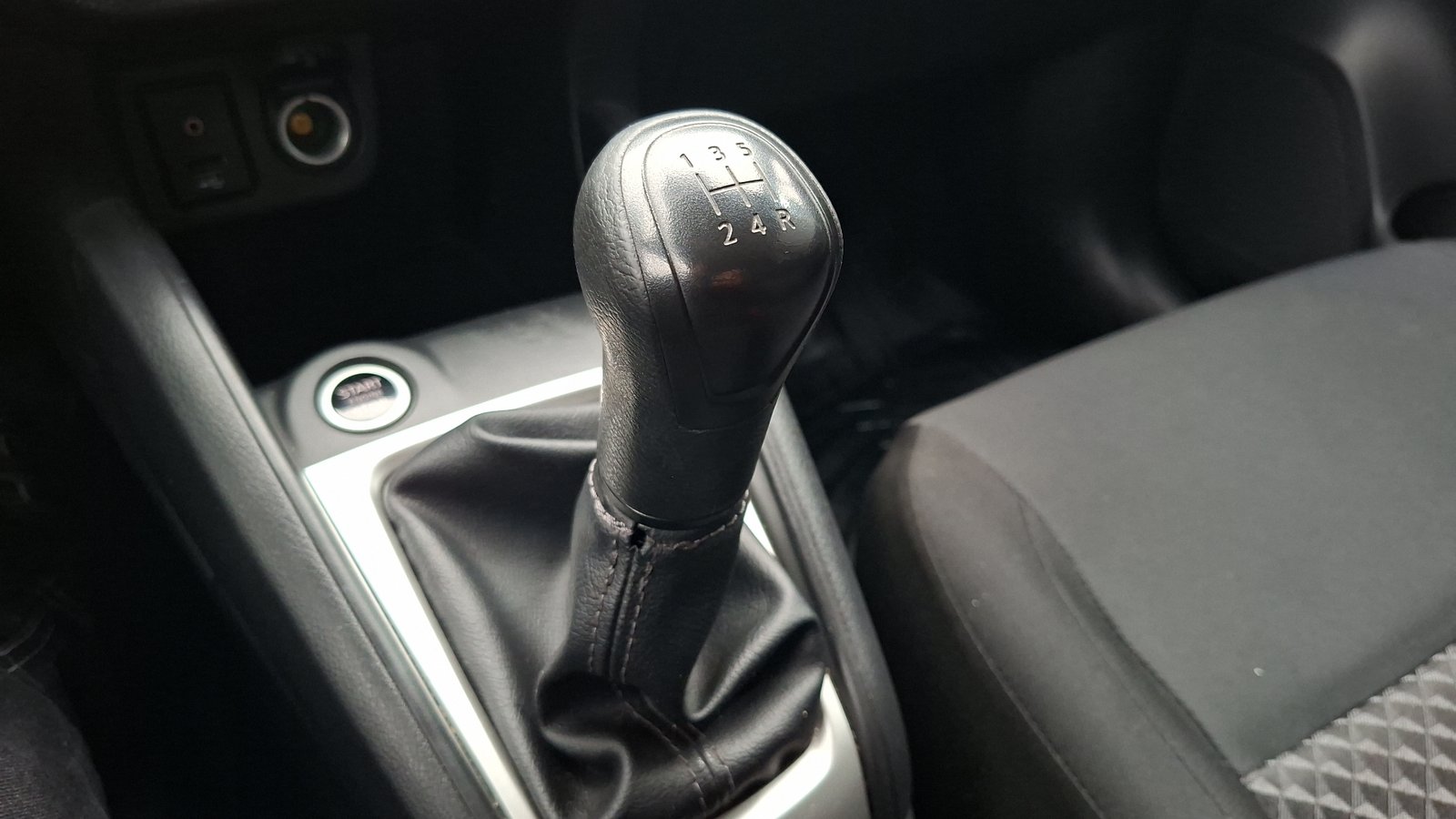 Nissan Versa 2022 - Imagen 11 de 14