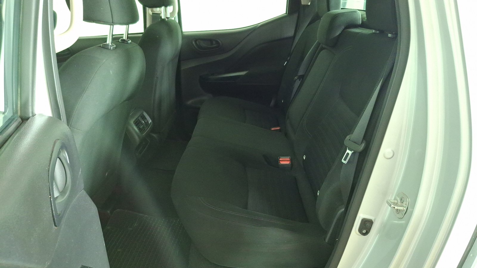 Nissan Navara 2023 - Imagen 14 de 16