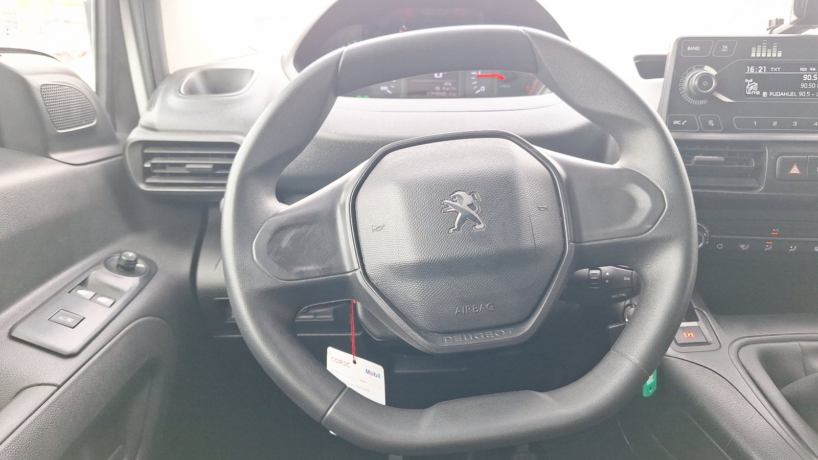 Peugeot Partner 2023 - Imagen 8 de 13