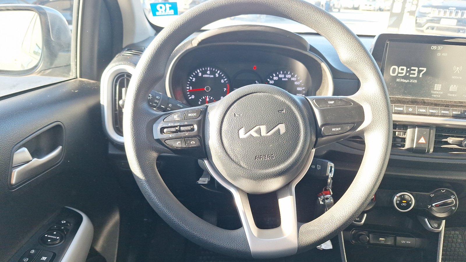 Kia MORNING 2023 - Imagen 8 de 15