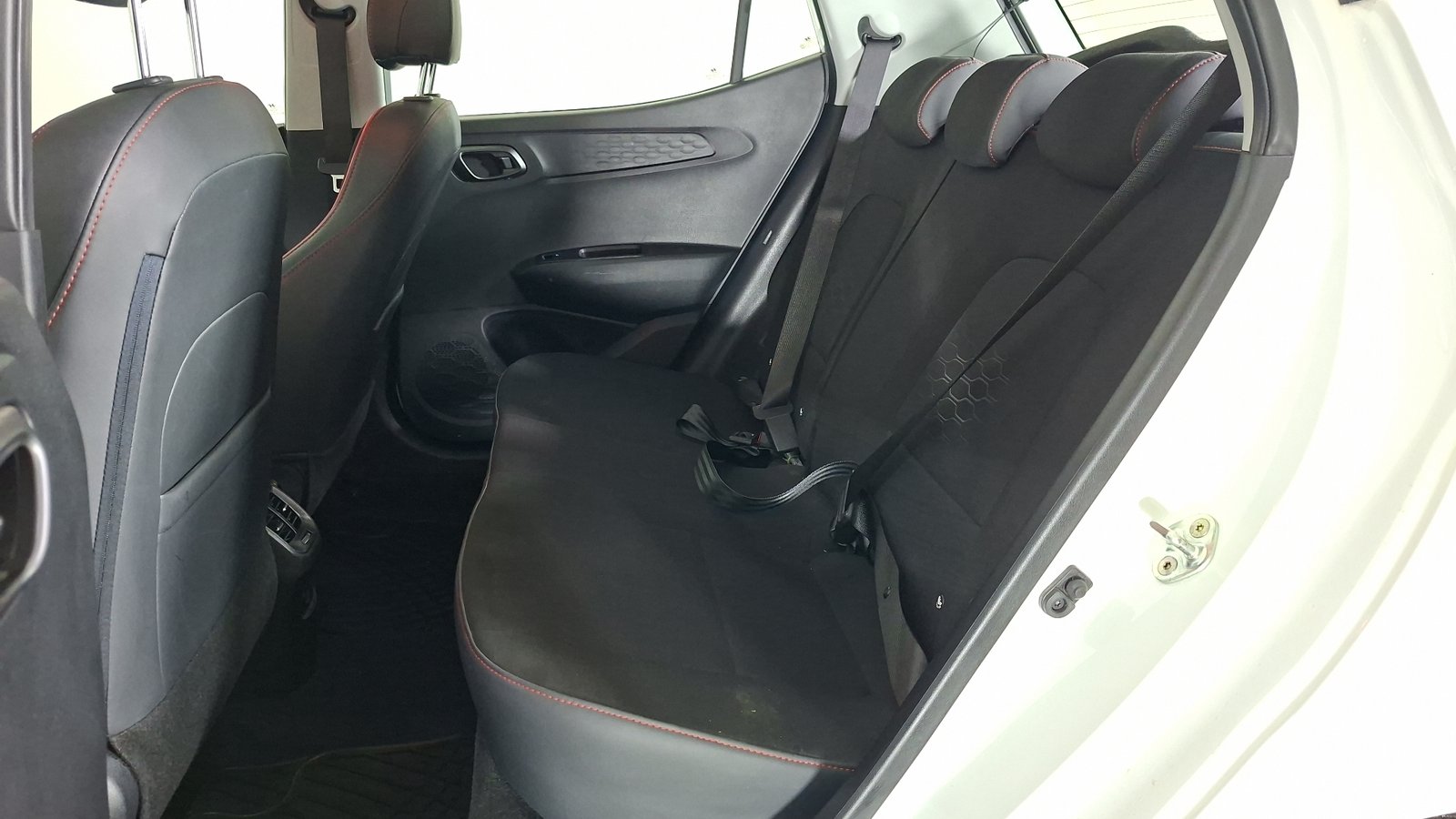 Hyundai Grand I10 2023 - Imagen 15 de 17