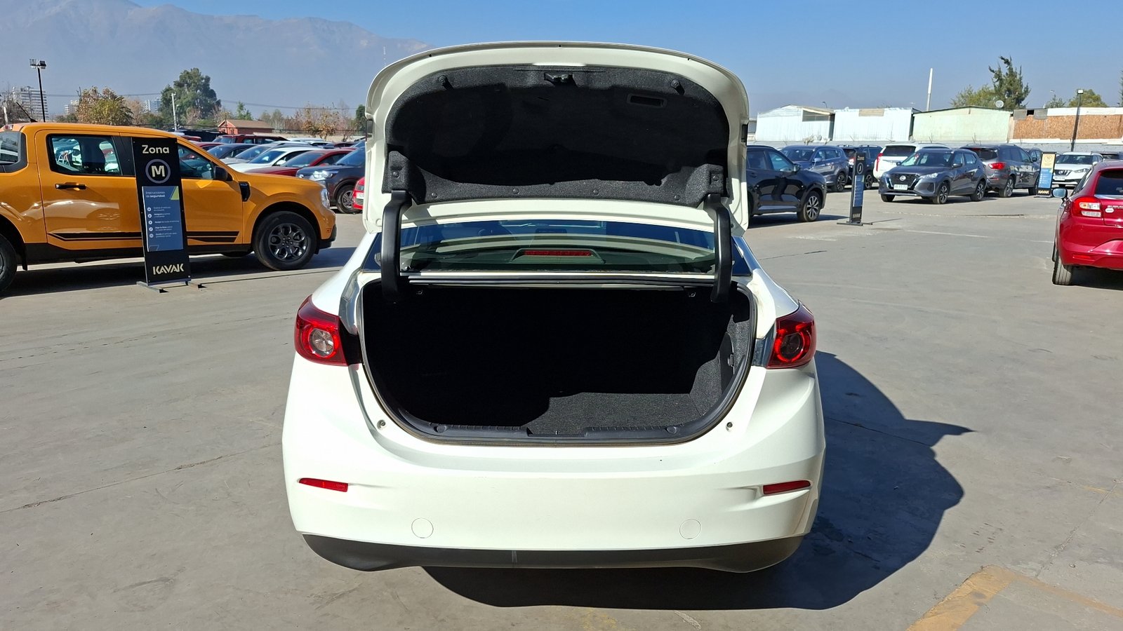 Mazda Mazda 3 2020 - Foto 4 de 15