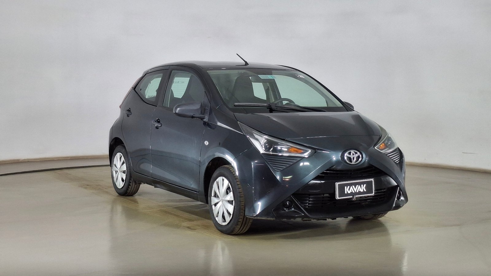 Toyota AYGO 2019 - Foto 3 de 17