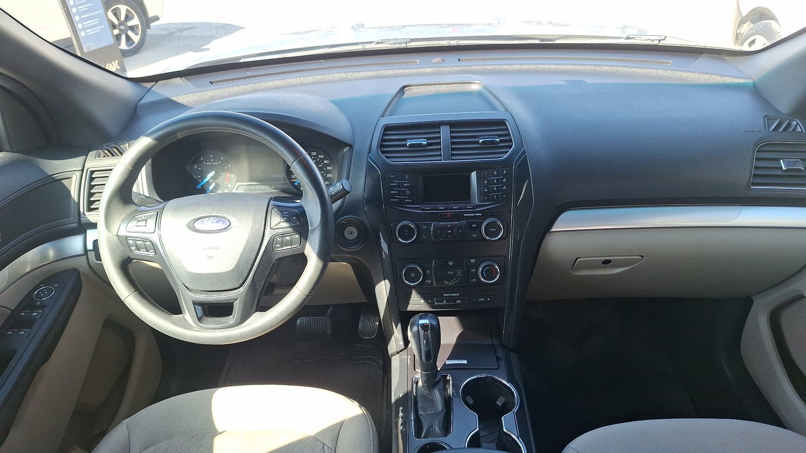 Ford Explorer 2019 - Imagen 6 de 16