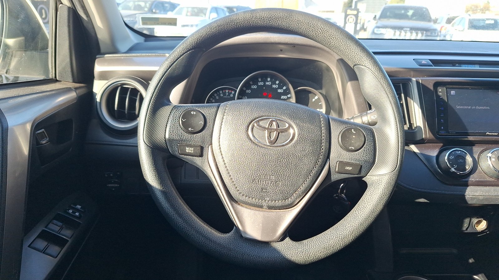 Toyota RAV4 2017 - Imagen 8 de 15