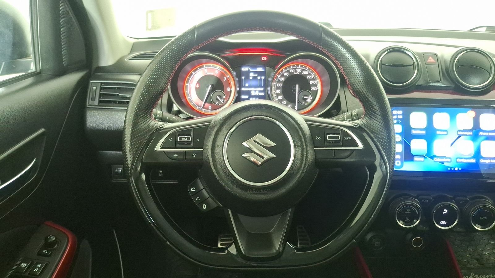Suzuki Swift 2023 - Imagen 8 de 16