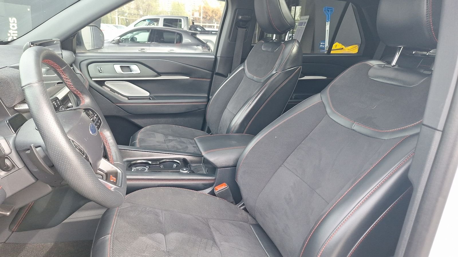 Ford Explorer 2025 - Imagen 16 de 17