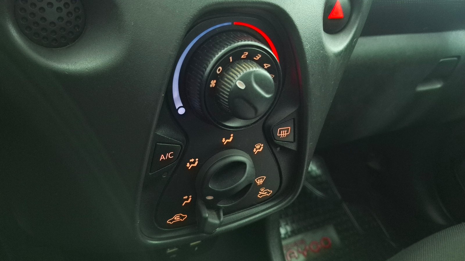 Toyota AYGO 2019 - Imagen 16 de 17