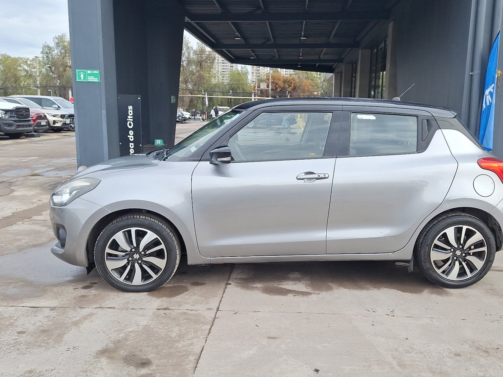Suzuki Swift 2018 - Foto 2 de 14