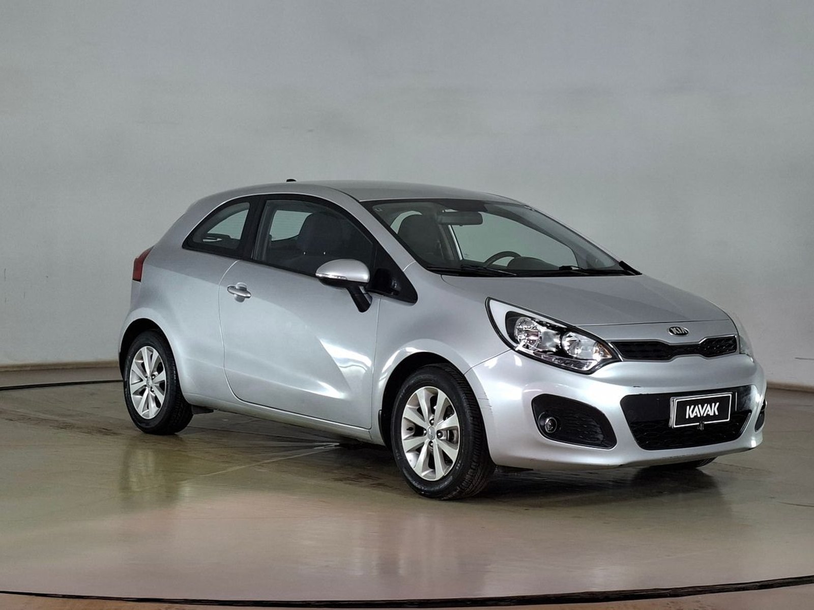 Kia RIO 3 2015 - Foto 3 de 16