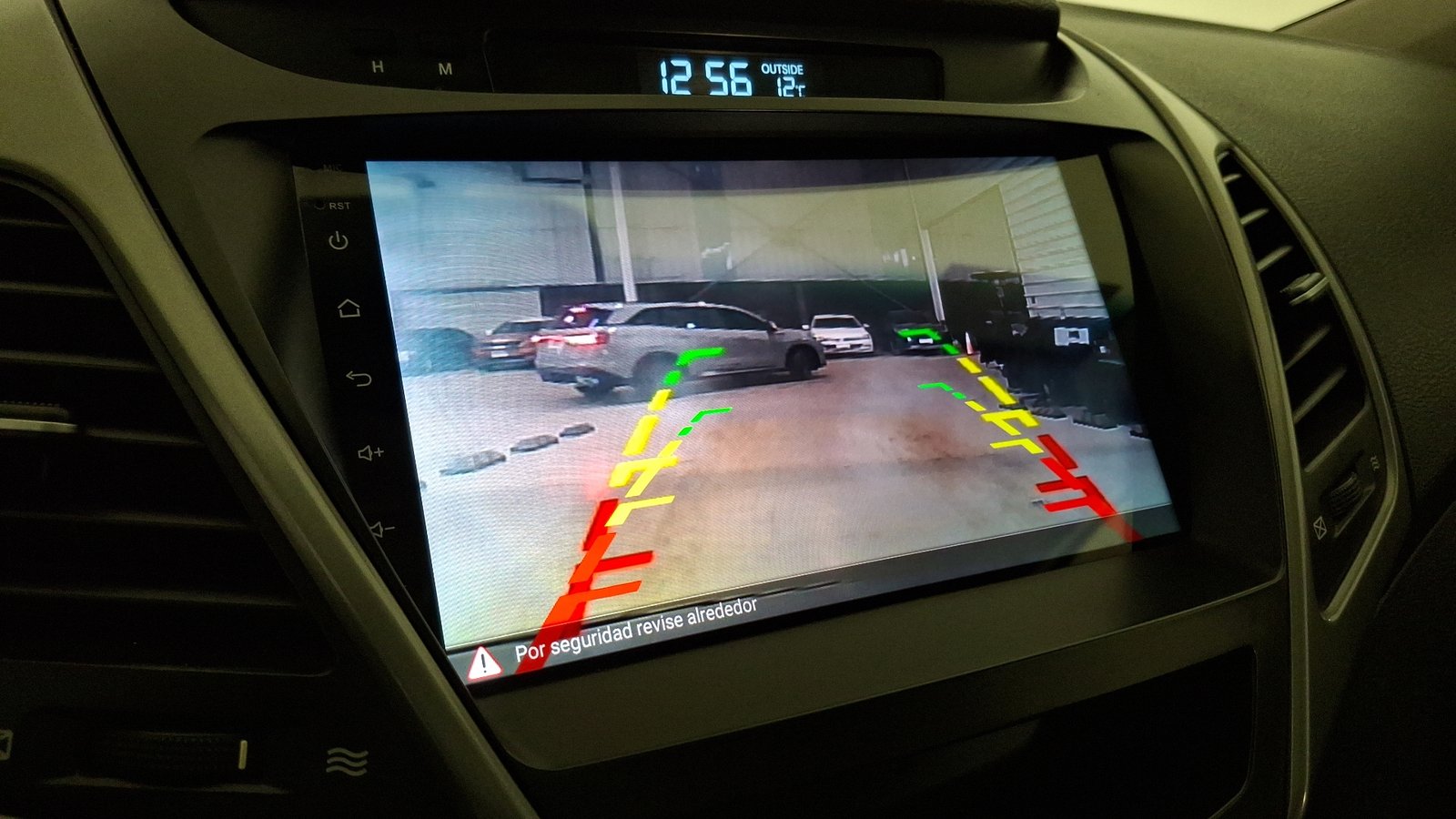 Hyundai Elantra 2016 - Imagen 12 de 16