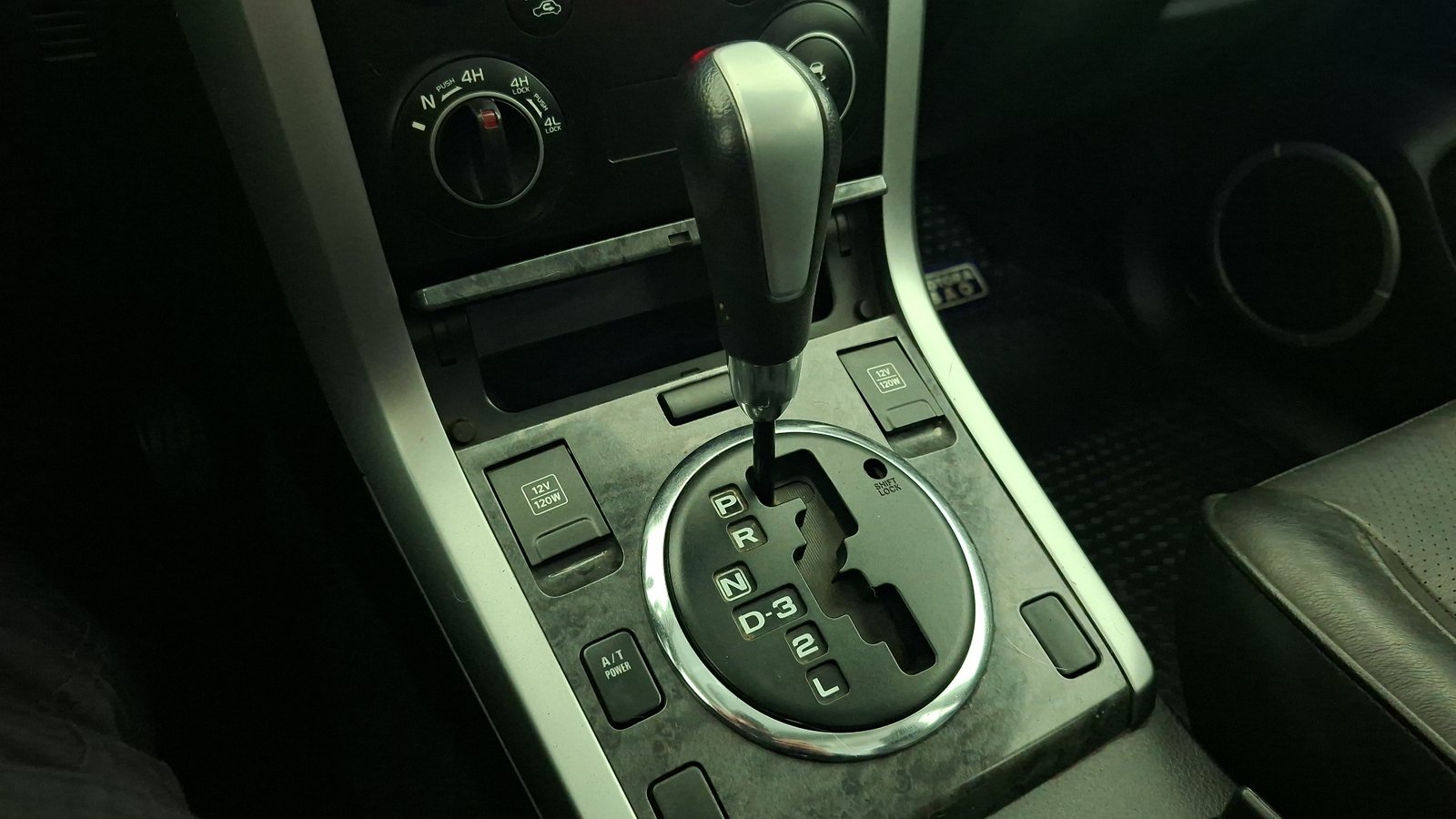 Suzuki GrandNomade 2014 - Imagen 12 de 17