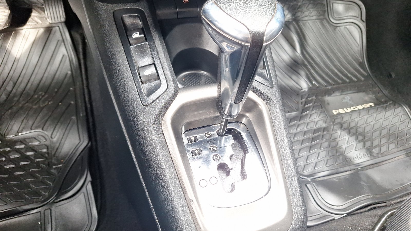 Peugeot 301 2018 - Imagen 11 de 14