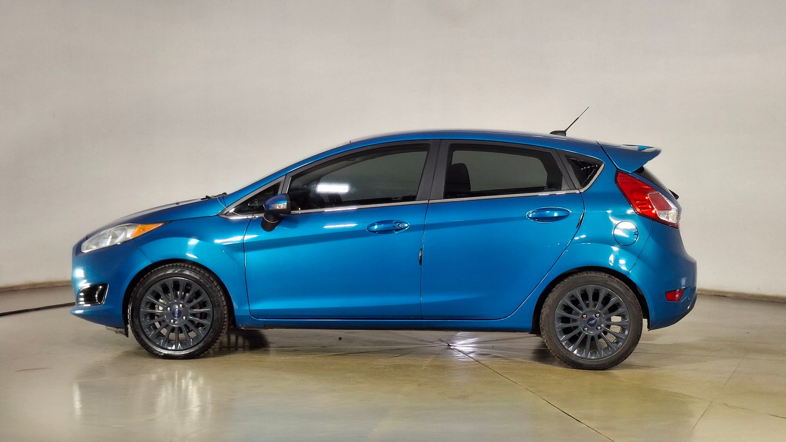 Ford Fiesta 2015 - Imagen 7 de 16