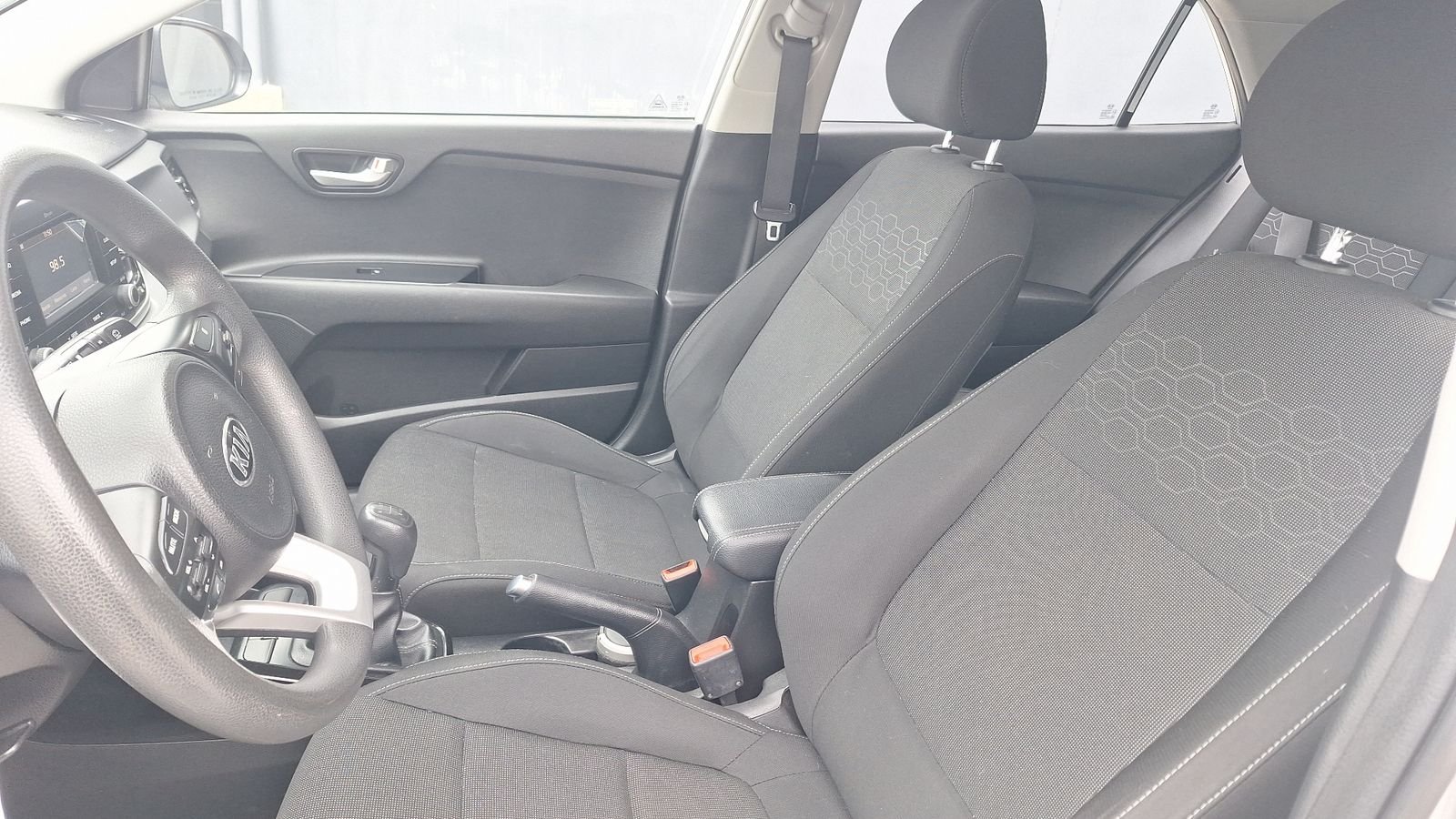 Kia RIO 5 2018 - Imagen 14 de 15