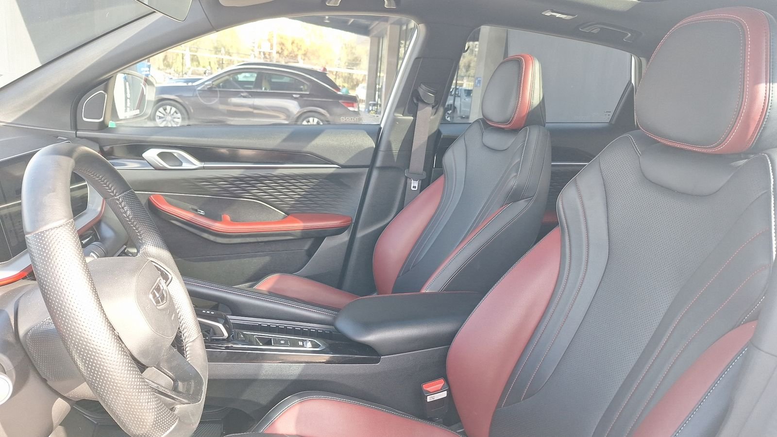 Geely Coolray 2024 - Imagen 15 de 16