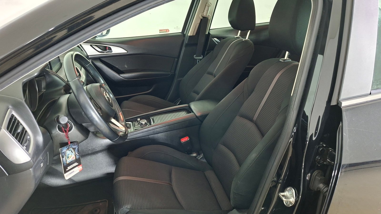 Mazda Mazda 3 2019 - Imagen 14 de 17