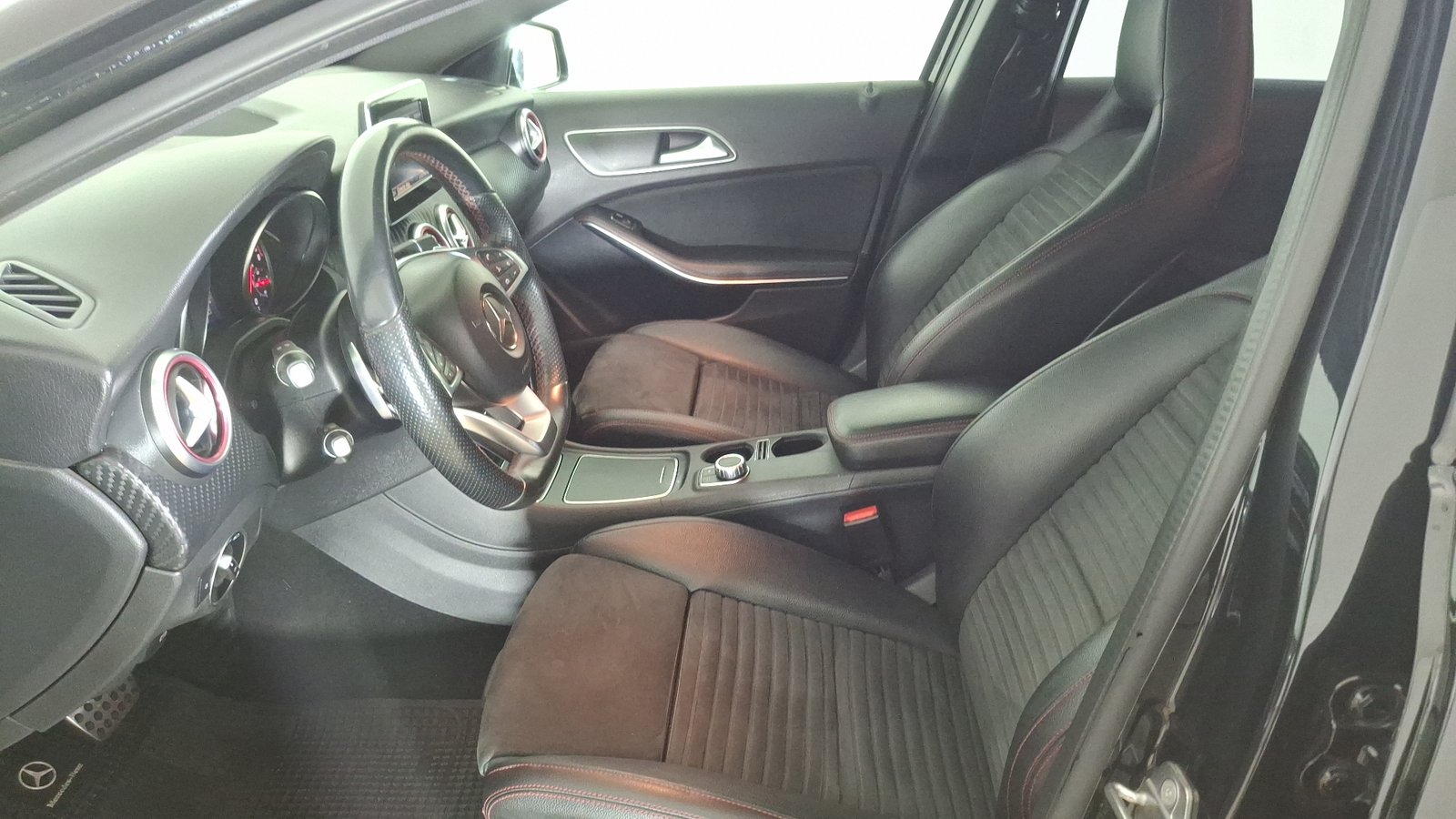 Mercedes Benz Clase A 2018 - Imagen 13 de 16