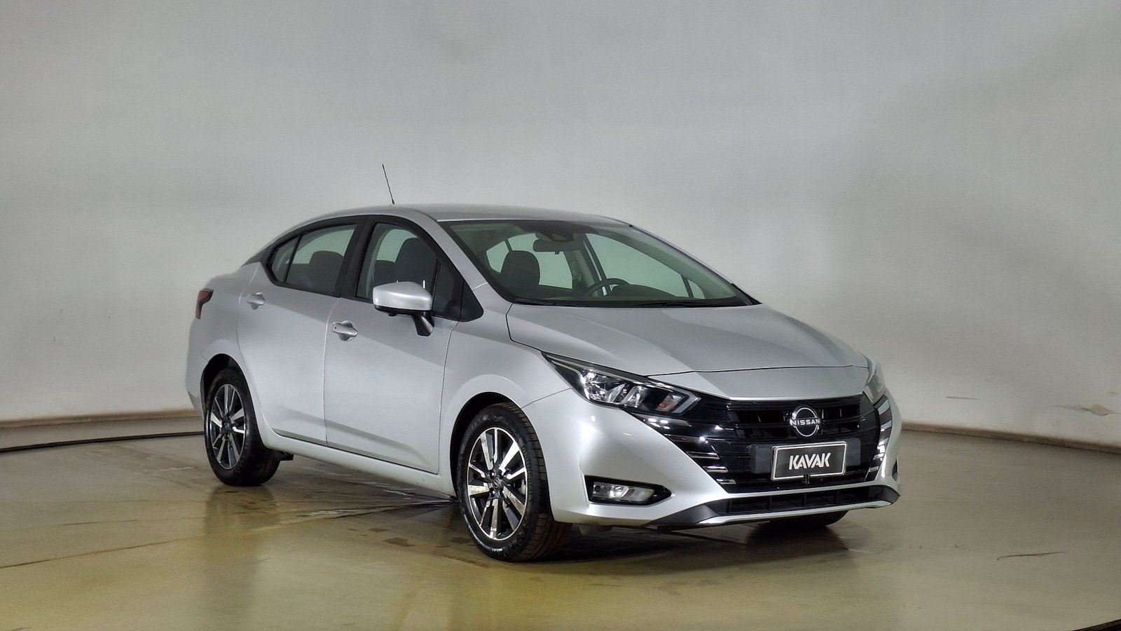 Nissan Versa 2023 - Foto 3 de 16