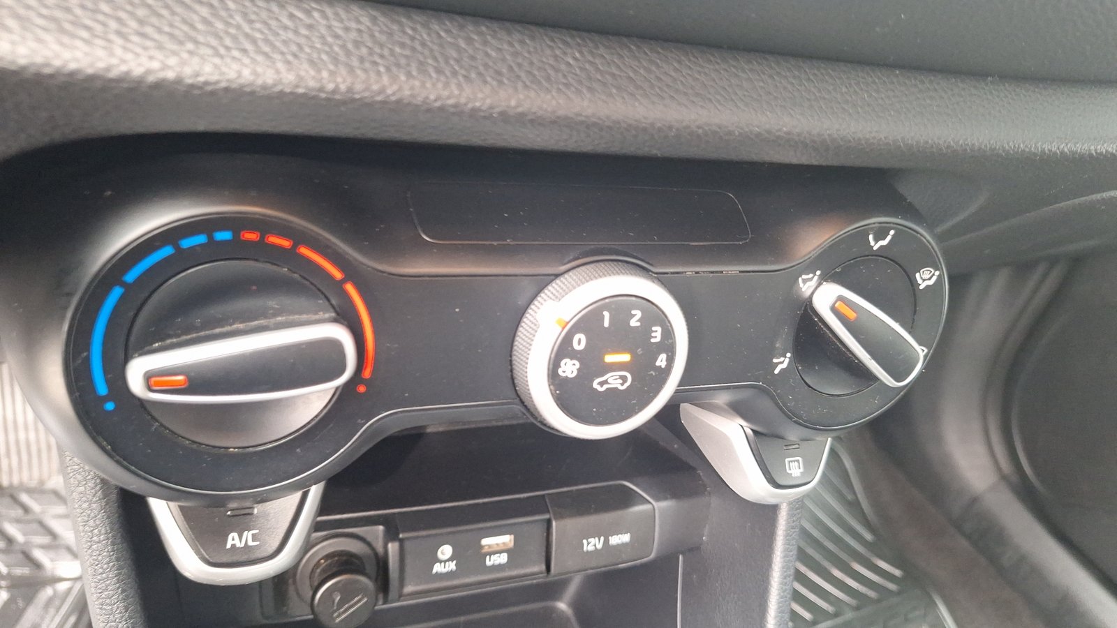 Kia MORNING 2018 - Imagen 14 de 14