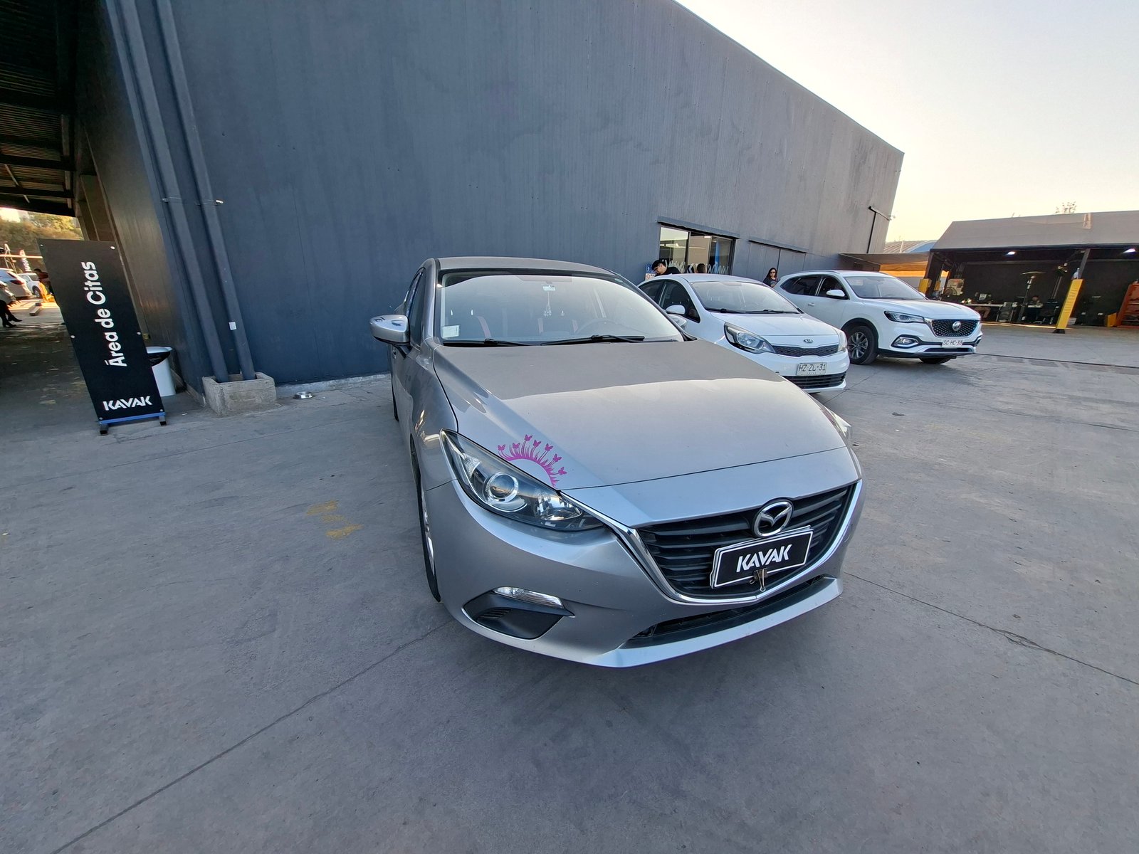 Mazda Mazda 3 2015 - Imagen 3 de 4